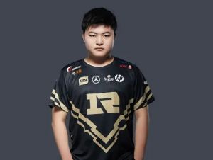 簡(jiǎn)自豪 簡(jiǎn)自豪